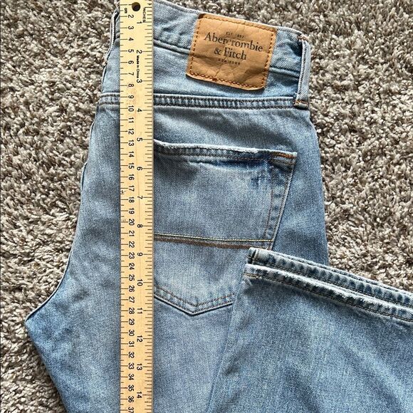 Abercrombie and Fitch Men's Light Blue Jeans in Size W31 L30 - Picture 9 of 15